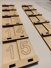 Carica l'immagine nel visualizzatore di Gallery, Prima tavola del Séguin 11-19