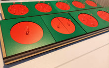 Carica l'immagine nel visualizzatore di Gallery, Incastri delle frazioni + cartellini