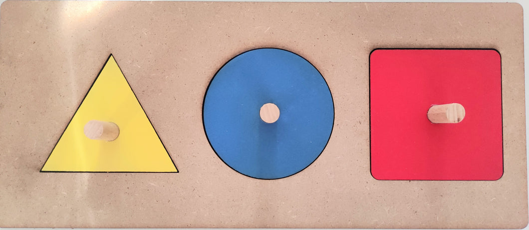 Incastri delle forme geometriche – quadrato, cerchio, triangolo